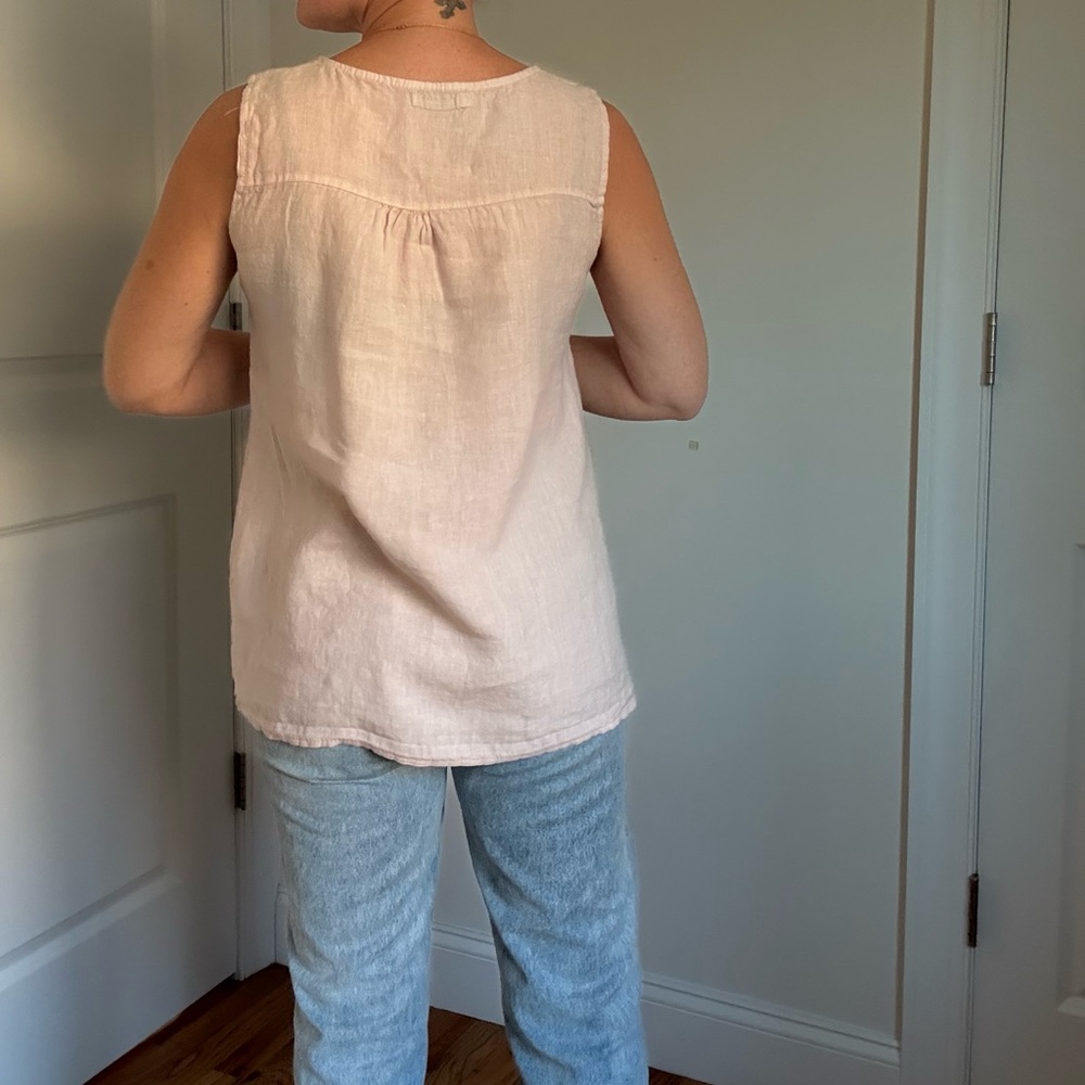 Elegant Sleeveless Blush Linen Sleeveless Top - Picture 7 of 10